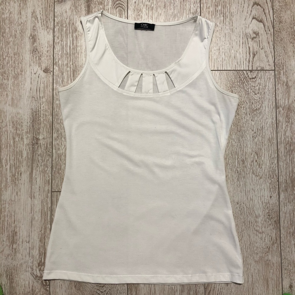 CHIC by JACOB white cutout tank top S